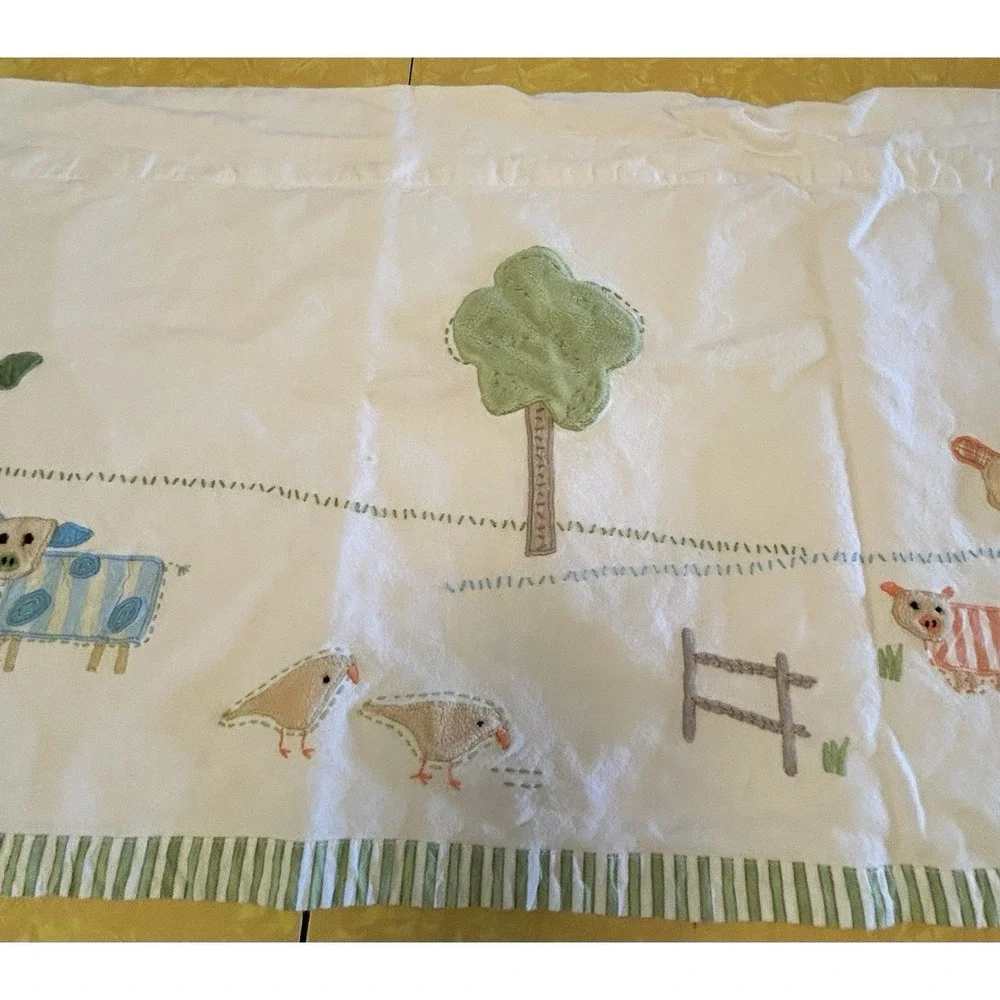 VTG Pottery Barn Valance Kids Farm Barnyard Cottagecore 49X17 Cow Chicken Pig